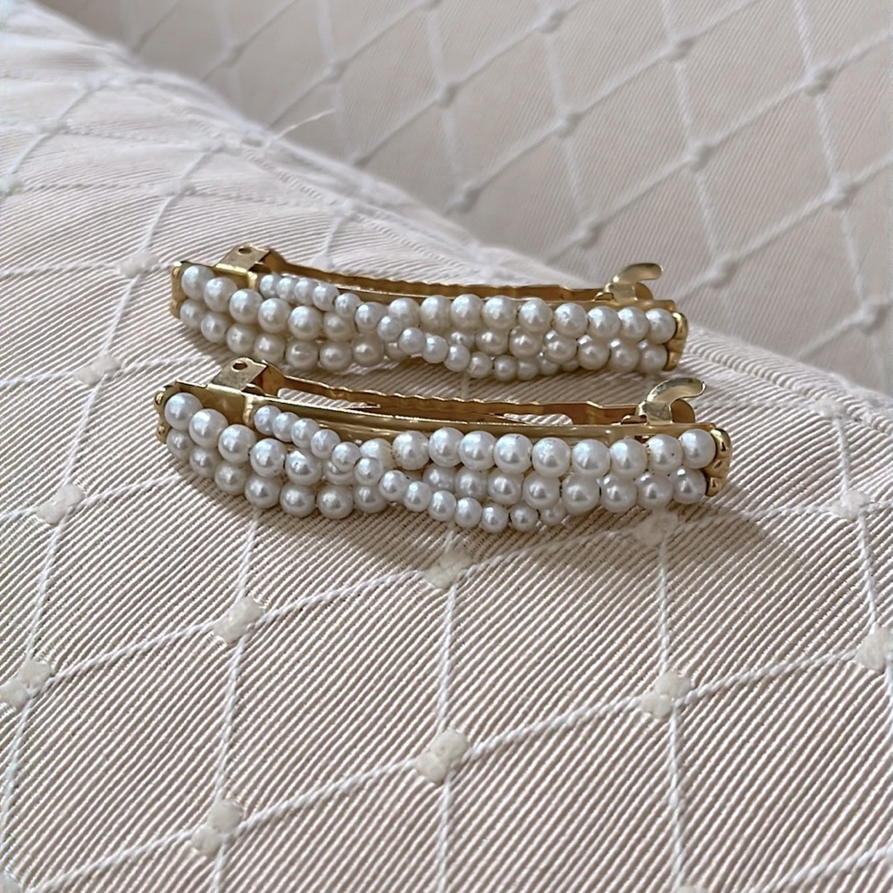 Faux pearl barrettes hair clips